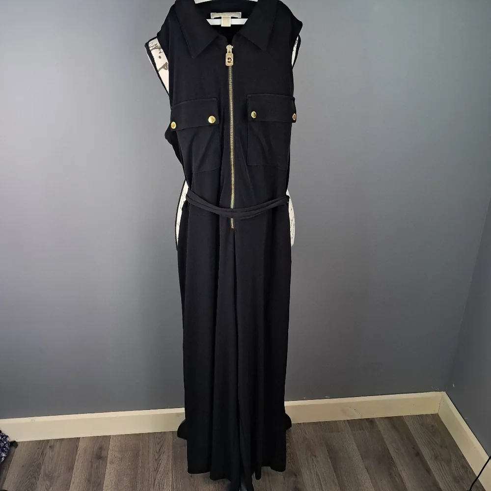 Michael Kors Sleeveless Black Romper-Jumpsuit Belted Size Medium Gold Hardware